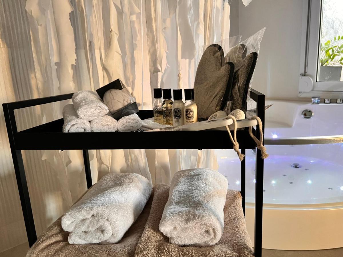 Perla Coco Jacuzzi Suites Chania  Buitenkant foto