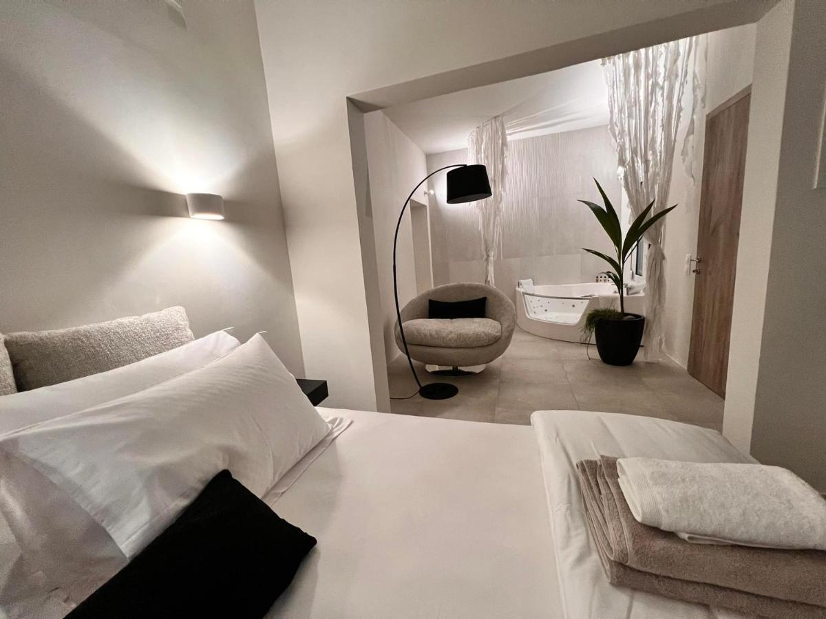 Perla Coco Jacuzzi Suites Chania  Buitenkant foto